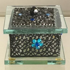 Ornate Filigree Metal Silver Tone/Rhinestones & Glass Small Trinket Jewelry Box